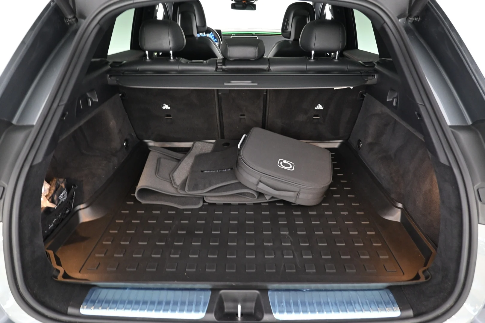 Car Image - 6yhkNIAd73l2xSNWpgYE0V