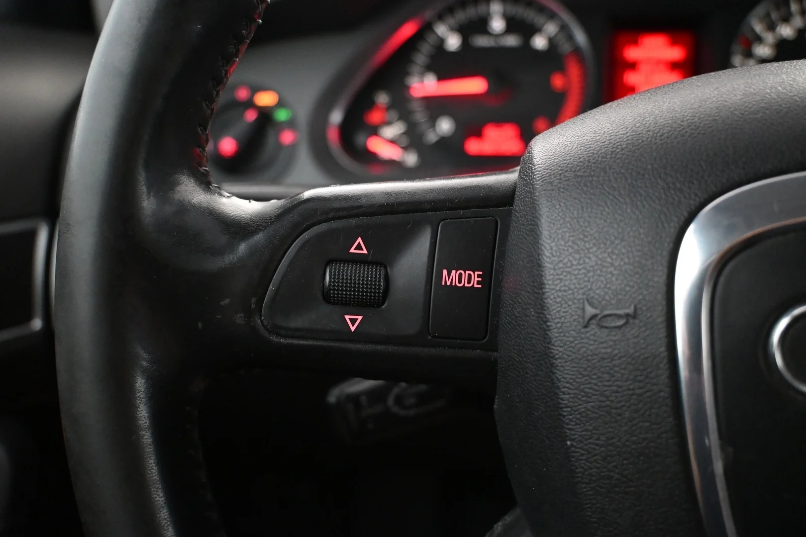 Car Image - 6QY0sxa5MjaTUbjuTIXbFM