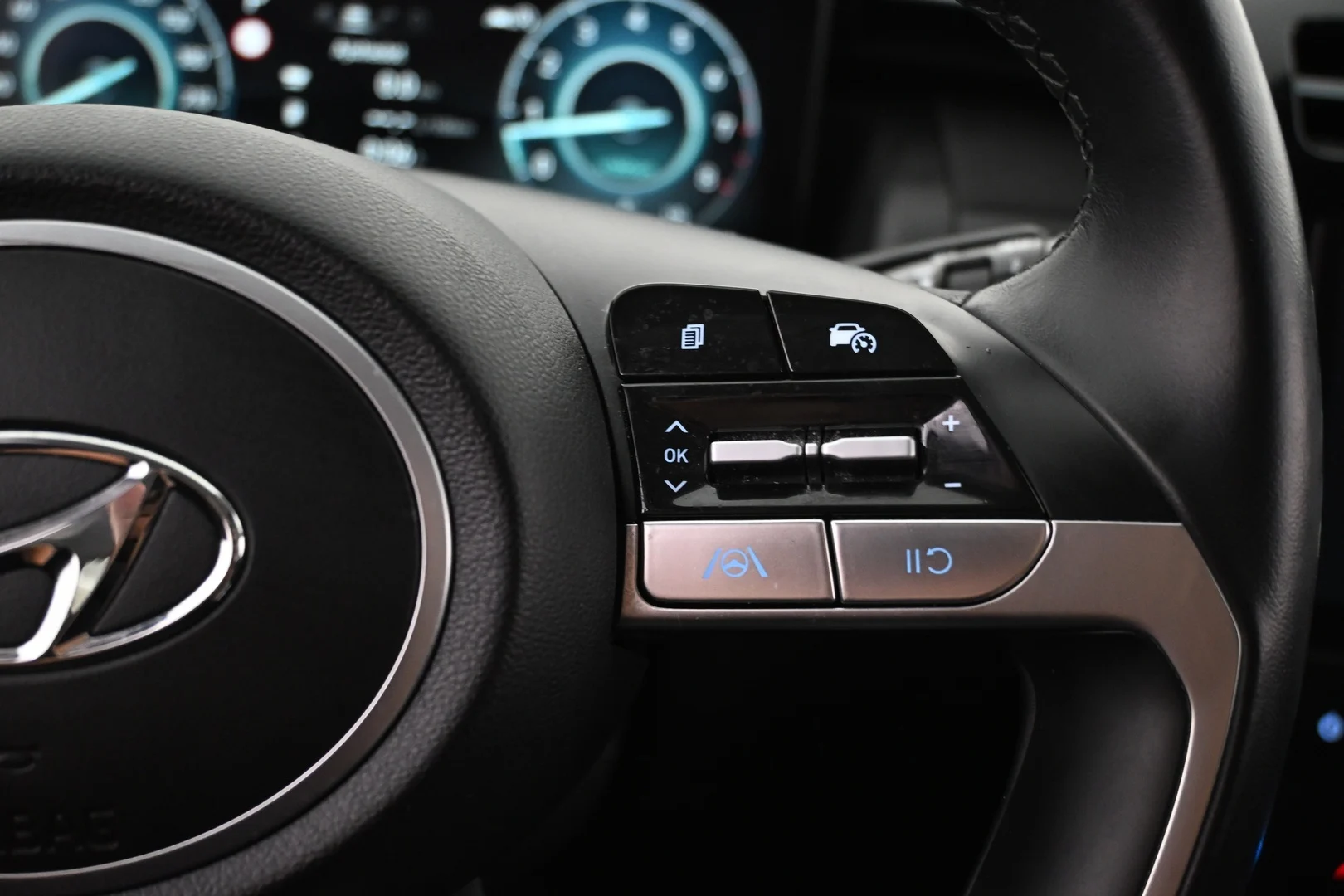 Car Image - 37hJjSUnaMr2gM4N6mFXYA
