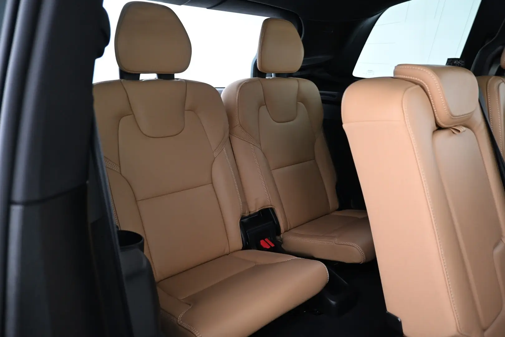 Car Image - 6Gg4fZwDMkFxSgOGrXOx5t