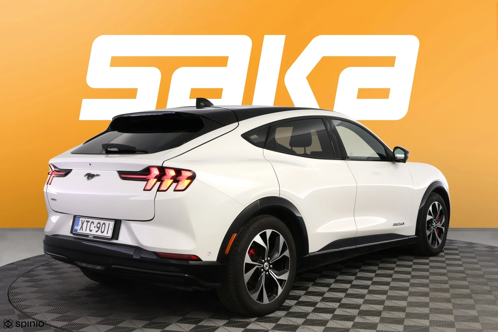 Car Image - 2I2tR4ryqL9iLbxJT3yv1j