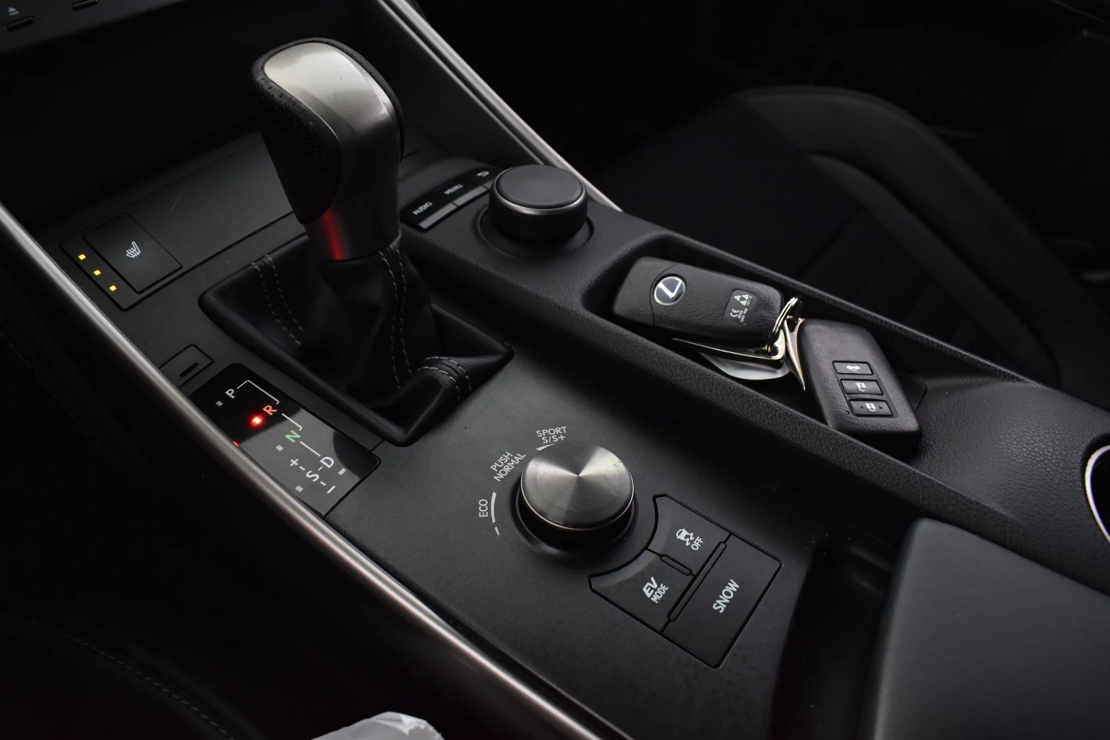 Car Image - 210GqF4Q7GwZZjpxXeKBdY