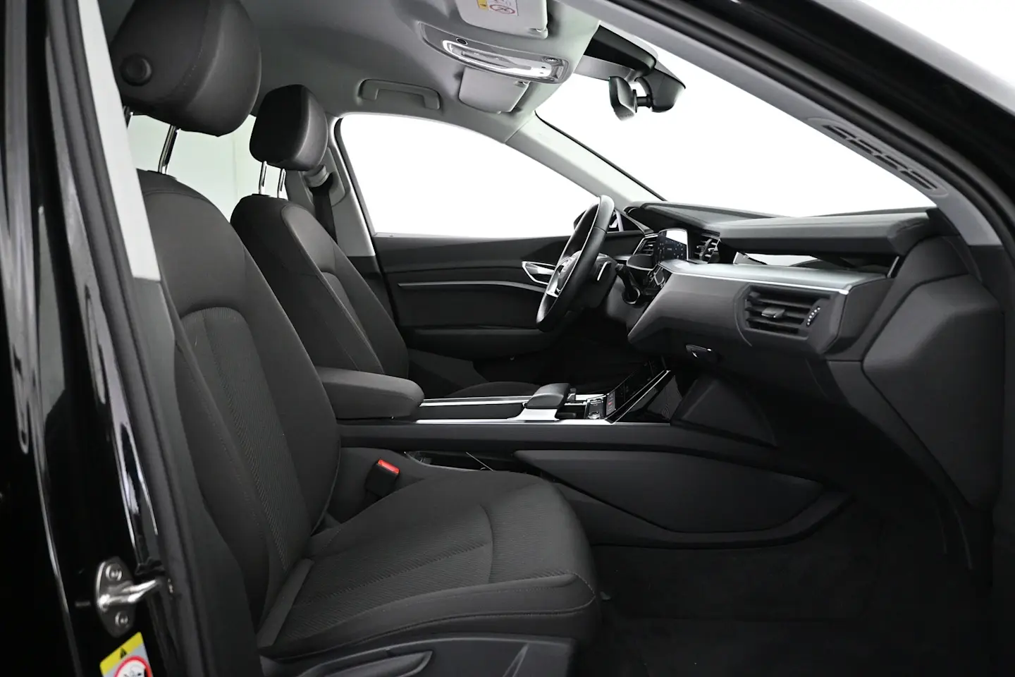 Car Image - 1mAQh5BRQZ33EZxdlqKxU9
