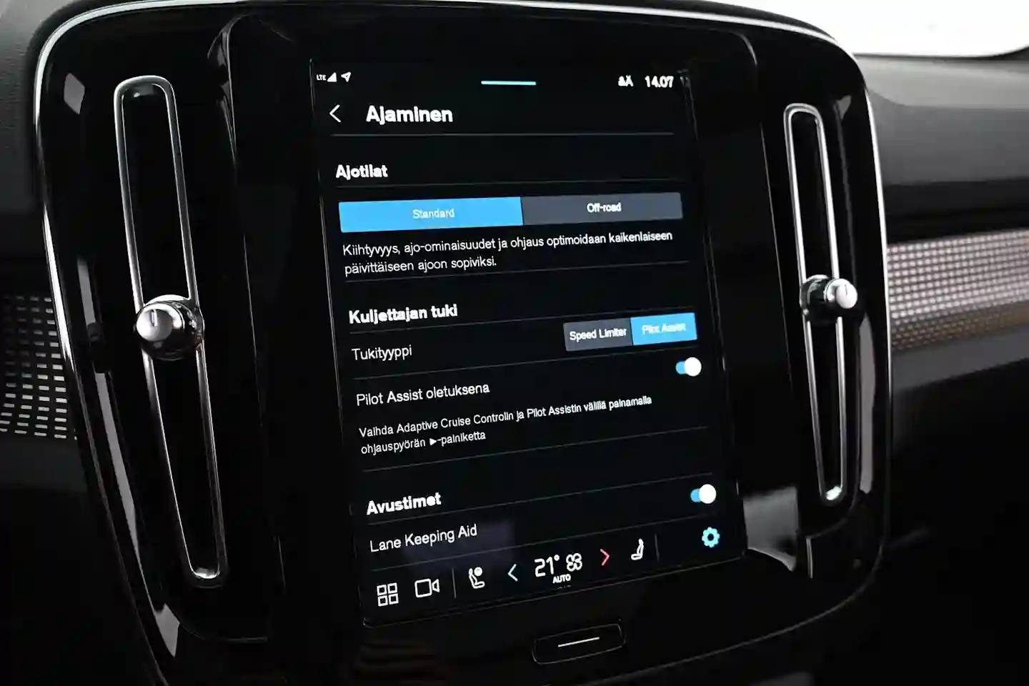 Car Image - TidVy4oa3LPgbTWZt4gmw