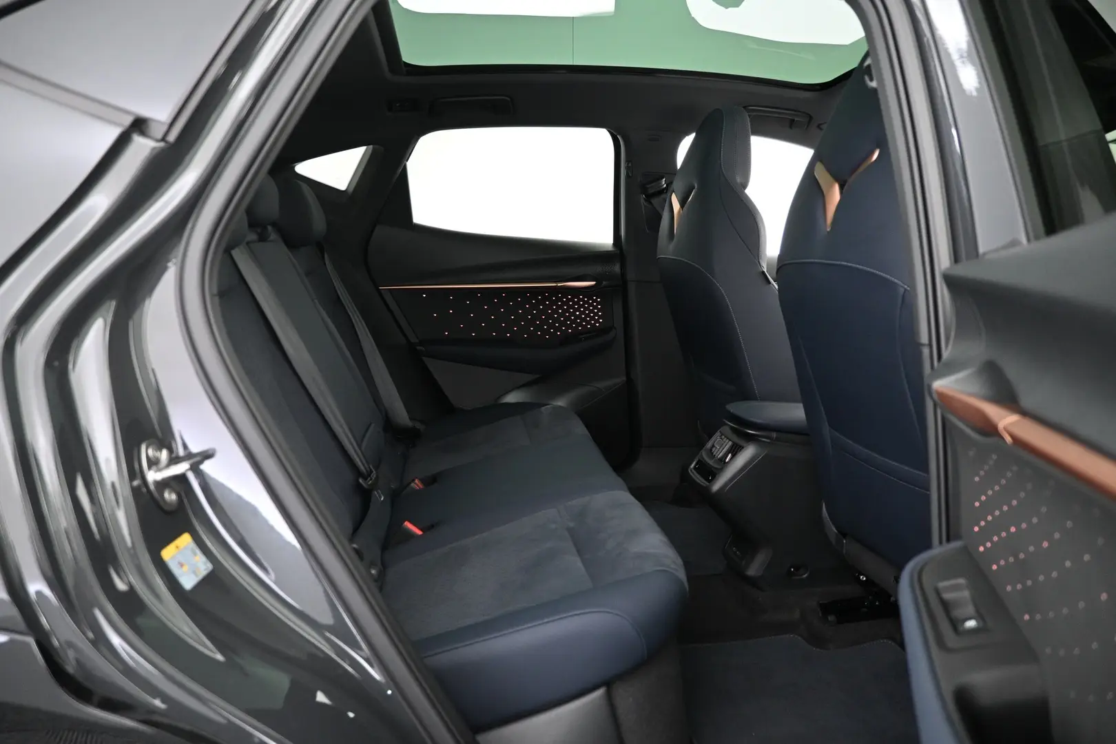 Car Image - 2gioaayQFVvnHTWsln1lnI