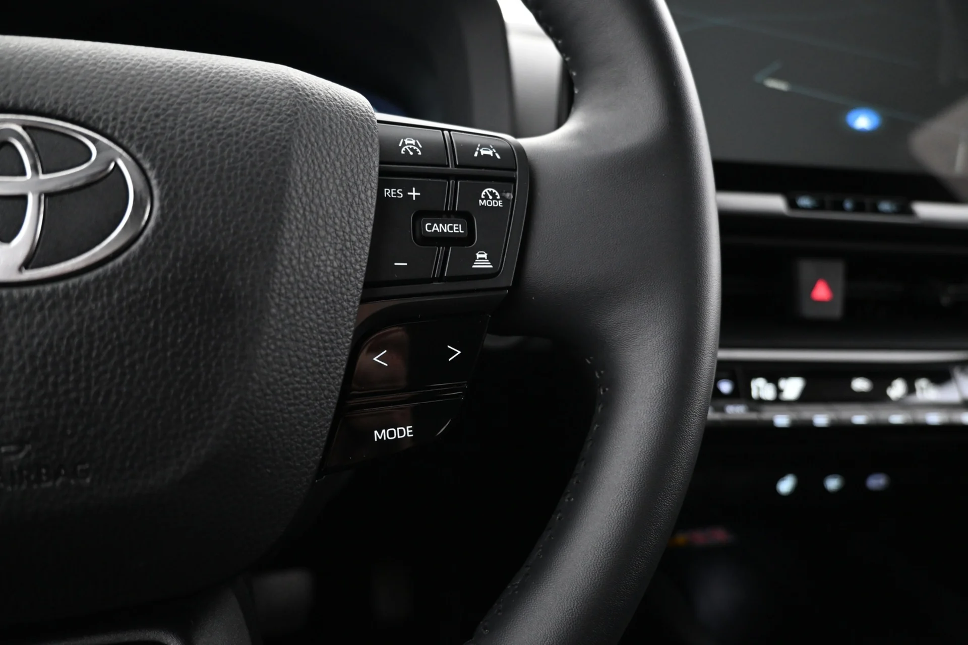 Car Image - 1vZUpPovSojF1xM1gdrq2u