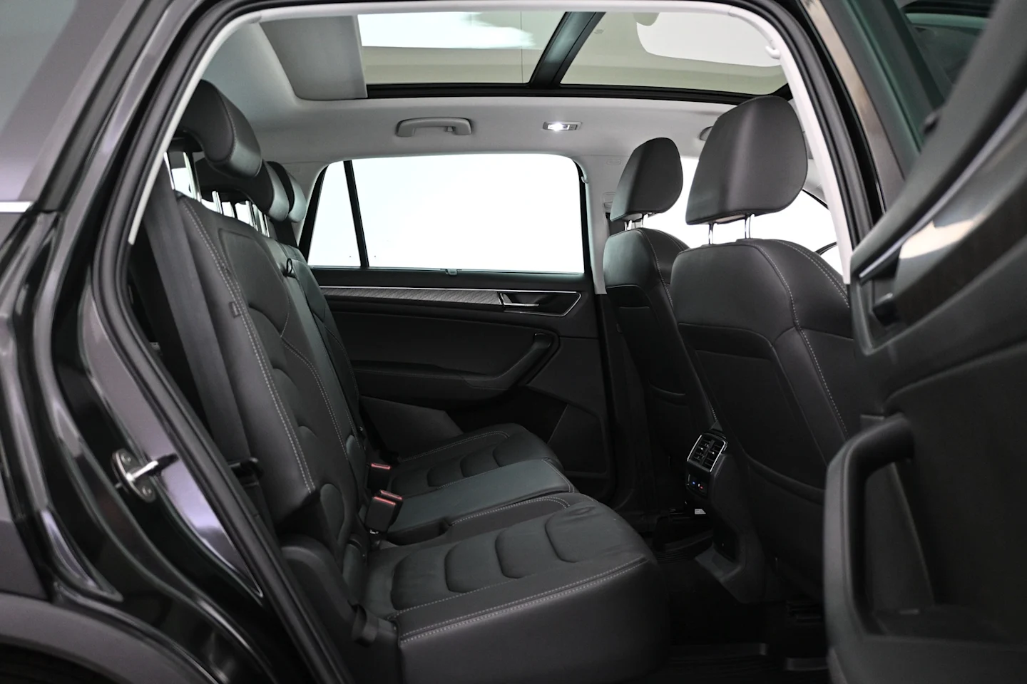 Car Image - 29jUntYrl4SSzJnAc4rmpJ