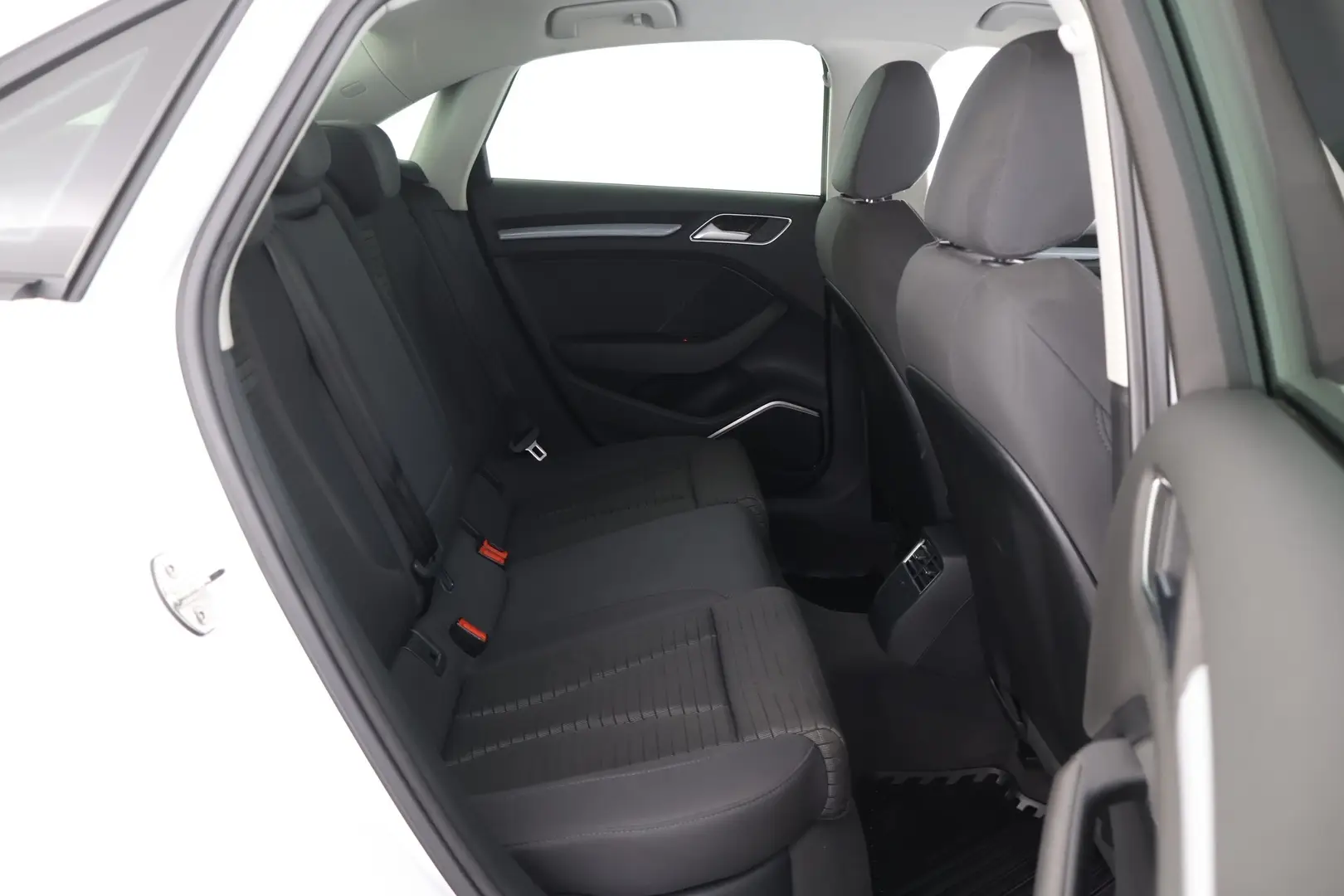 Car Image - 1fhFwx2Vhoetk2zZiDobv3