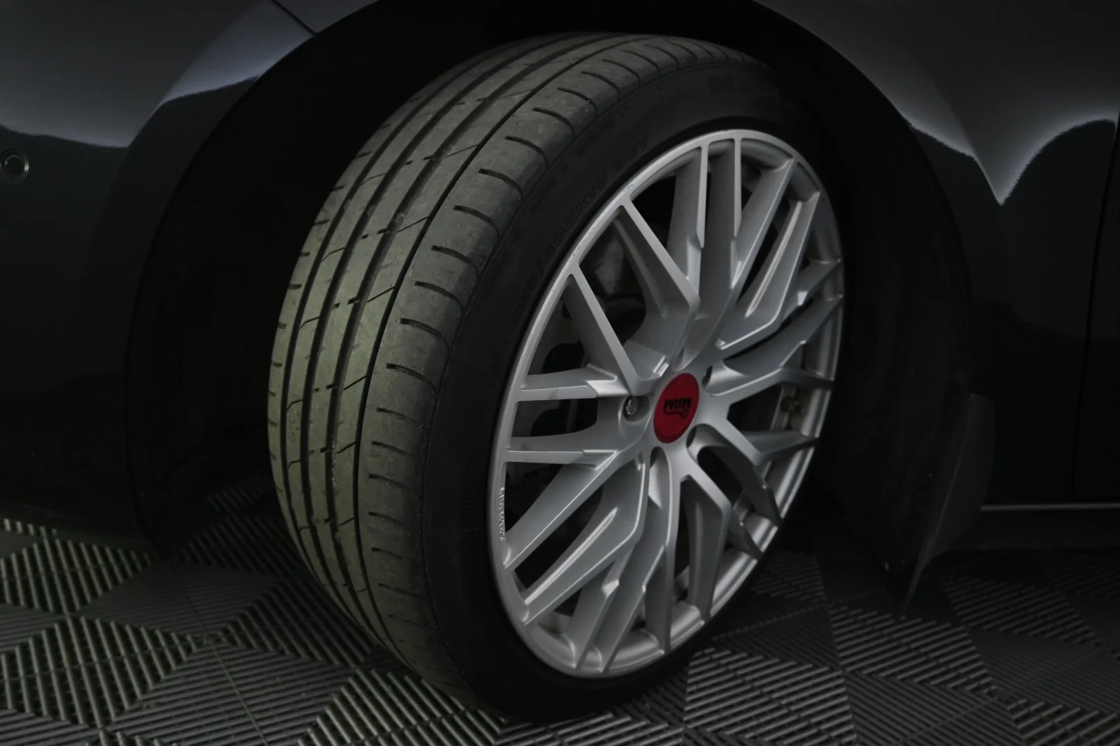 Car Image - 6f57sZbX3XLIRxFsMdAgO1