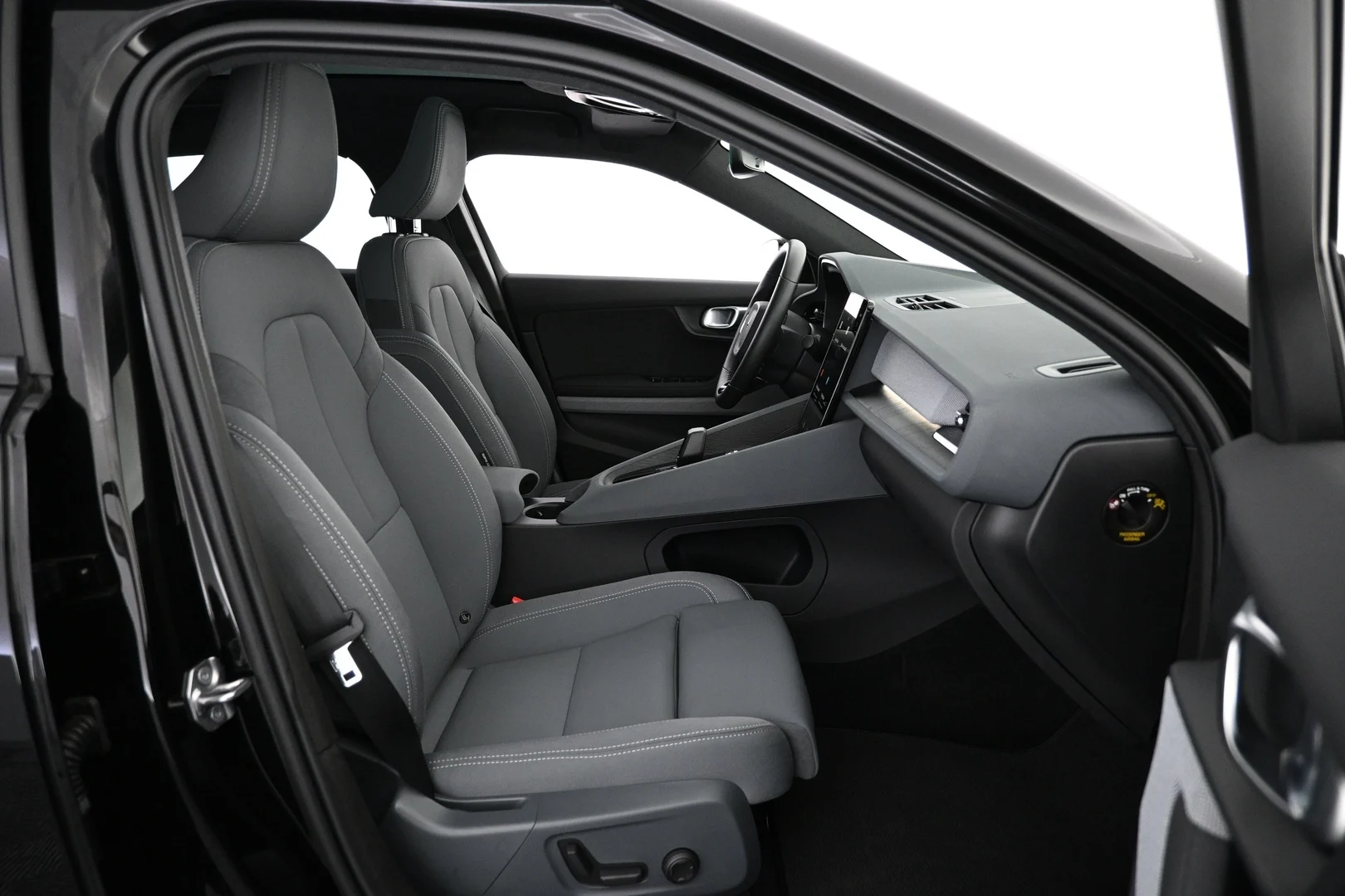 Car Image - 3VicwlOE23irC8mPbkn5H5