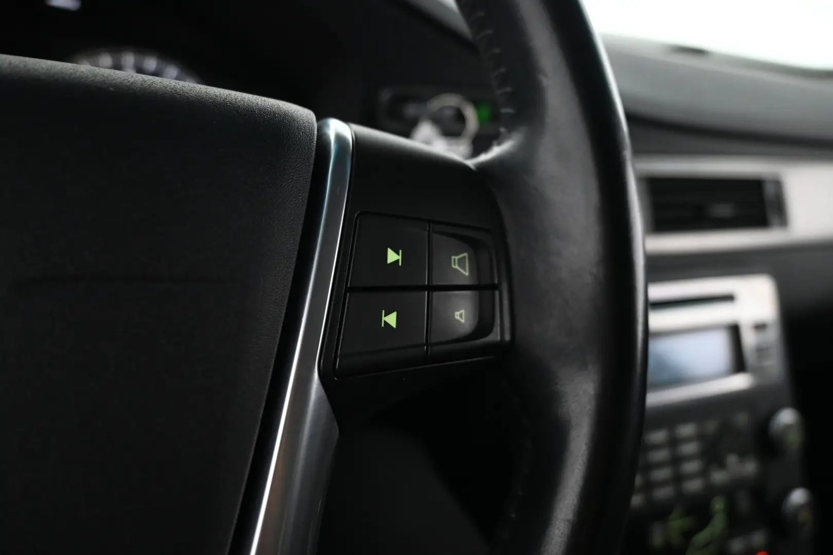 Car Image - 2wCJX7wyNSdFmlxQYAk2qL