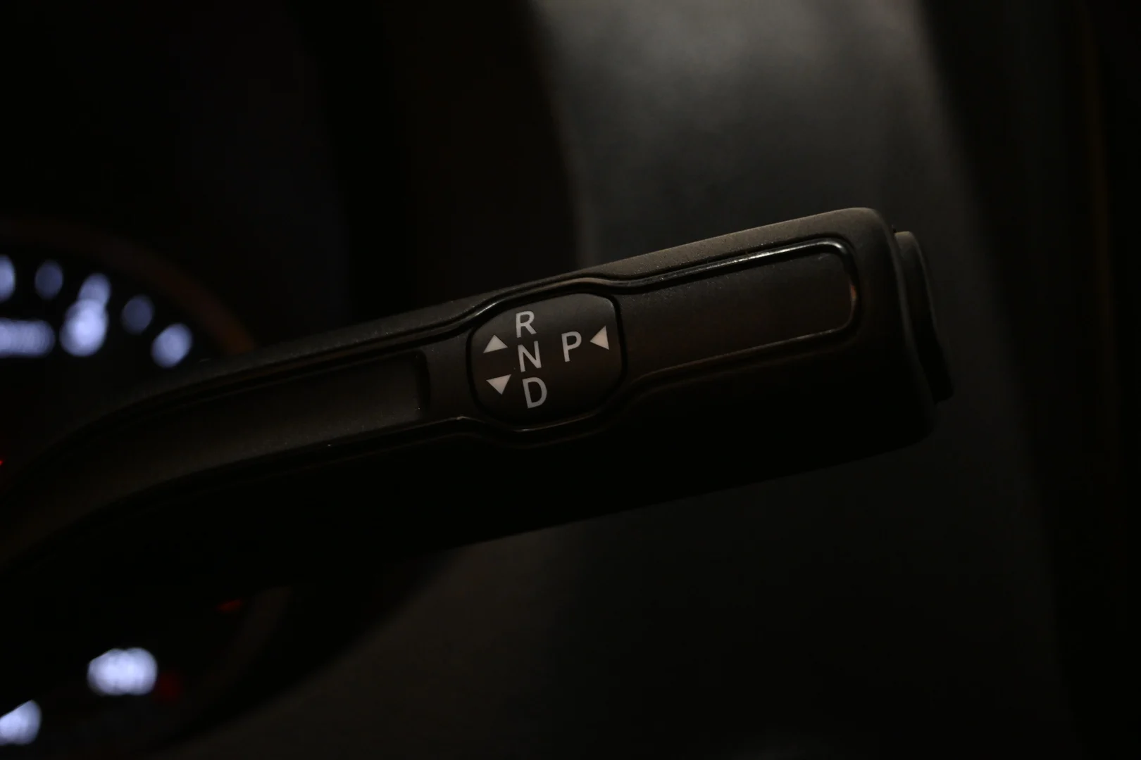 Car Image - 619X77E2DHYuaZOPwOVcUc
