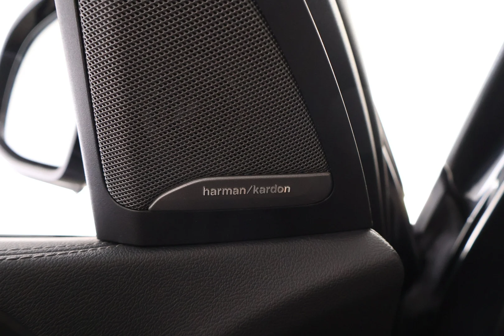 Car Image - 4alZHVZq5l0880AWe3h7Tt