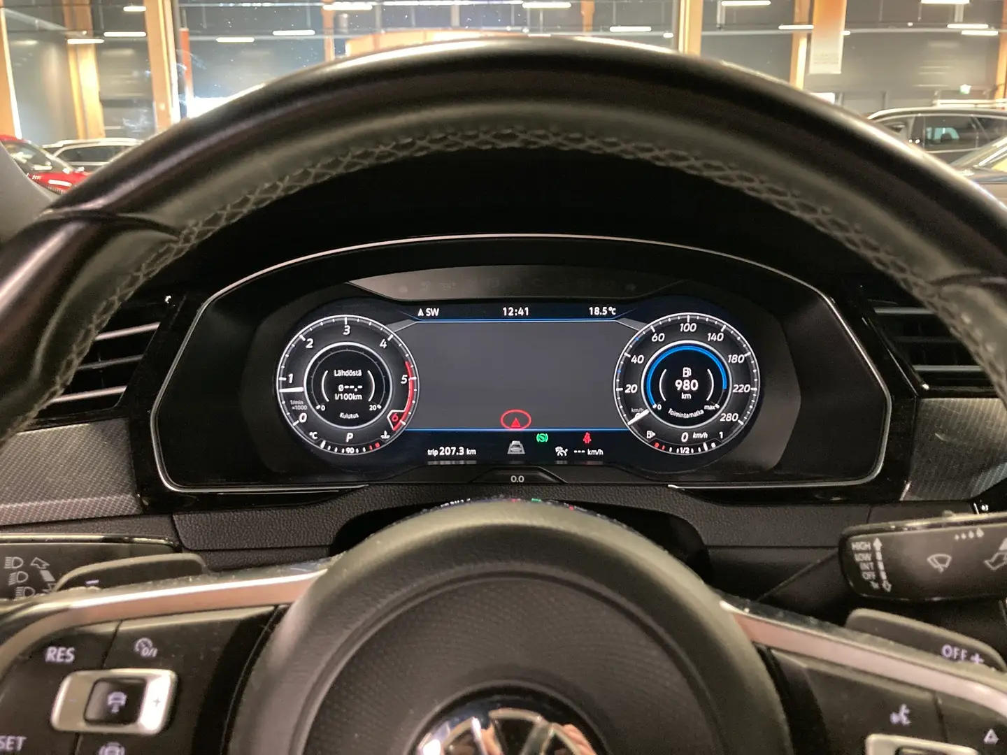 Car Image - Kj1N0wfTAWOCwAZoJelXU