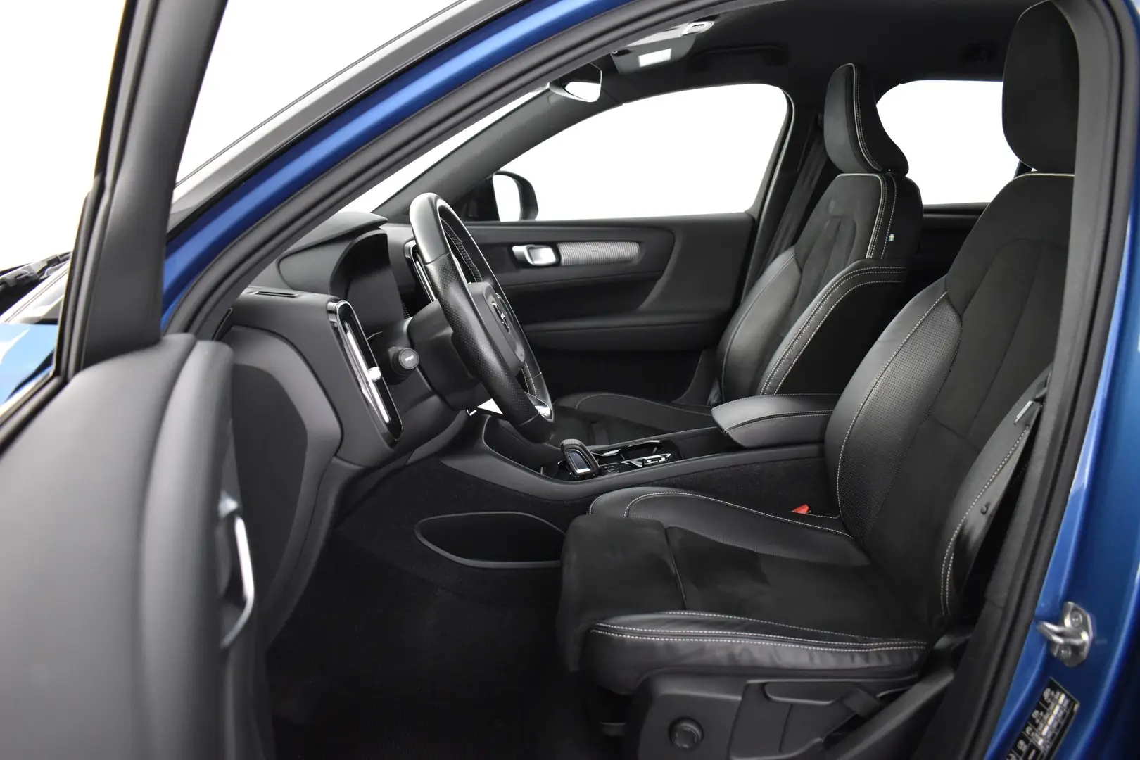 Car Image - r45wkpluMn51qdvutUACx
