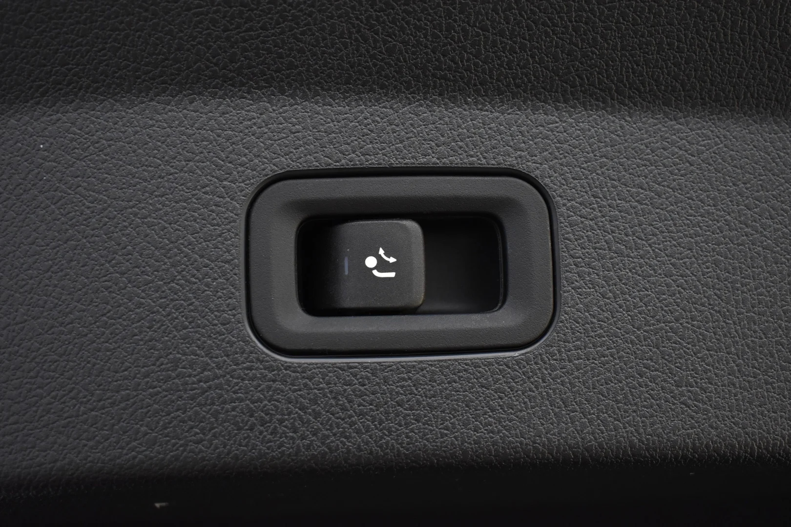 Car Image - 6AJxOAzVsDvBSZGiadkEIi