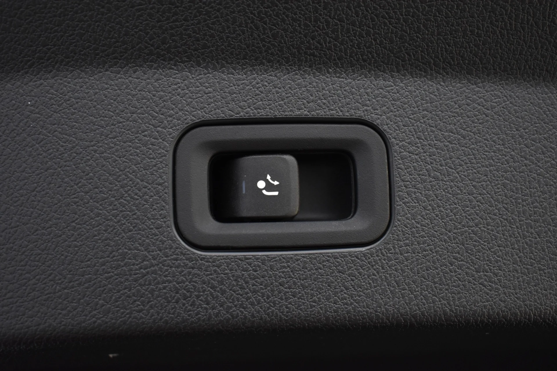 Car Image - 6AJxOAzVsDvBSZGiadkEIi