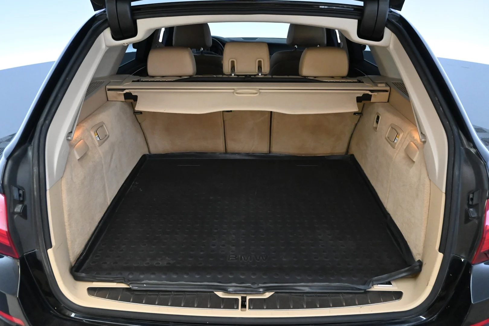 Car Image - 6CQmzXLQbUfuxjcGuvByGP