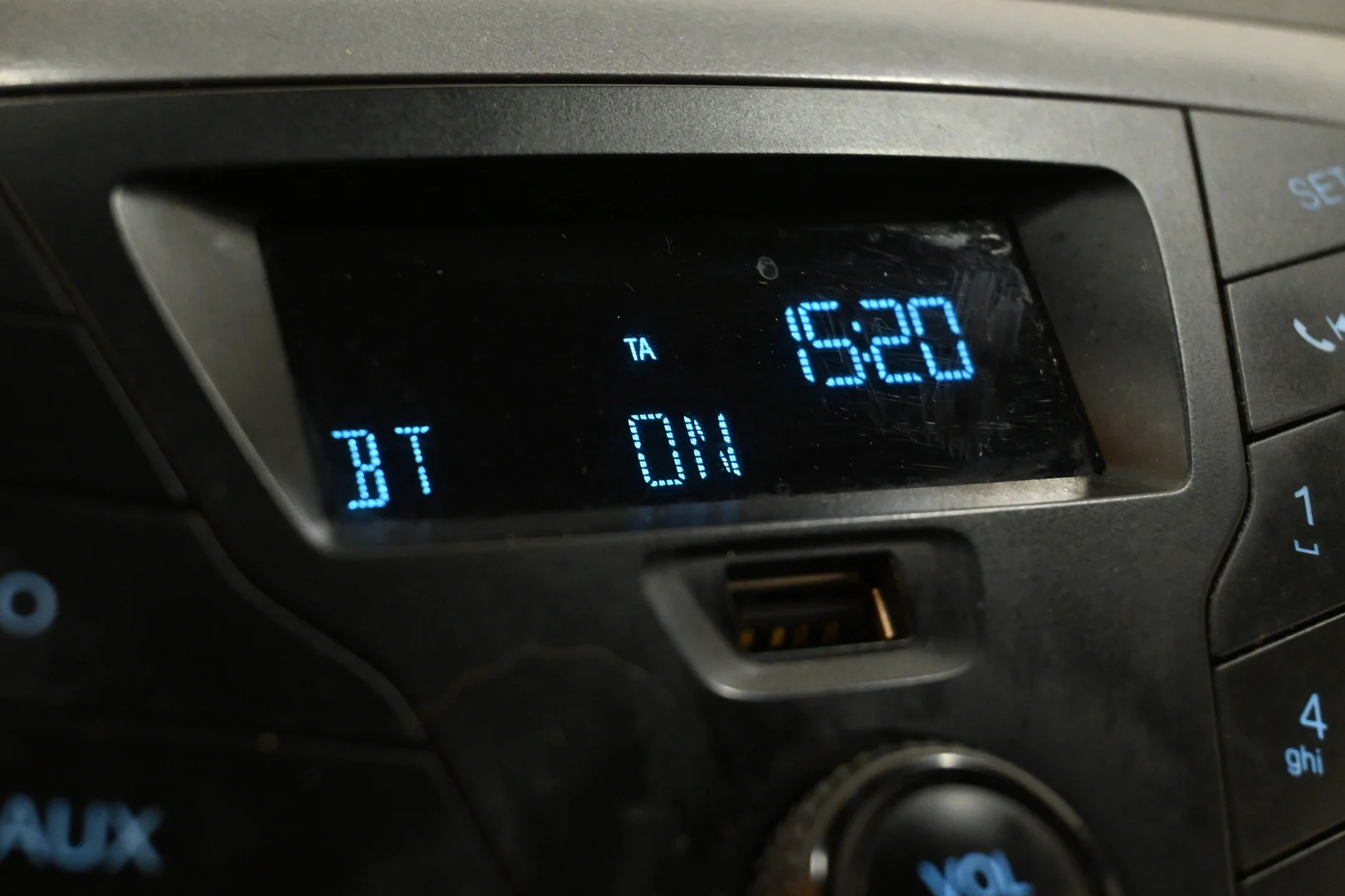 Car Image - 2QSTHlYFLBeonwFFV2Heqm