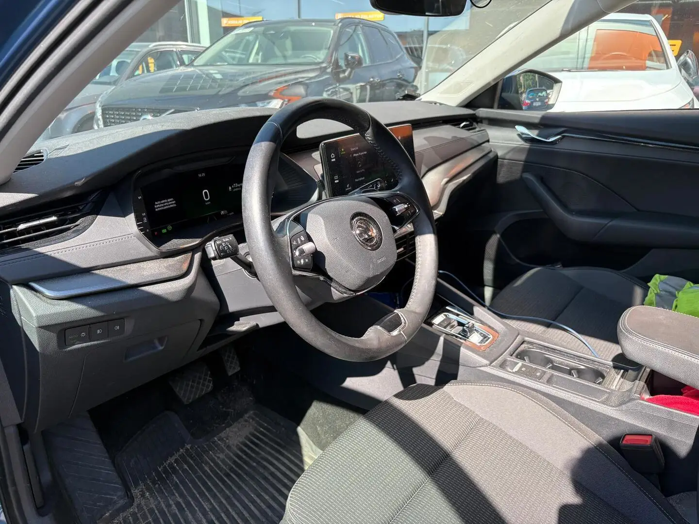 Car Image - 30xM8C4ARiXKRjb9mOaiQf