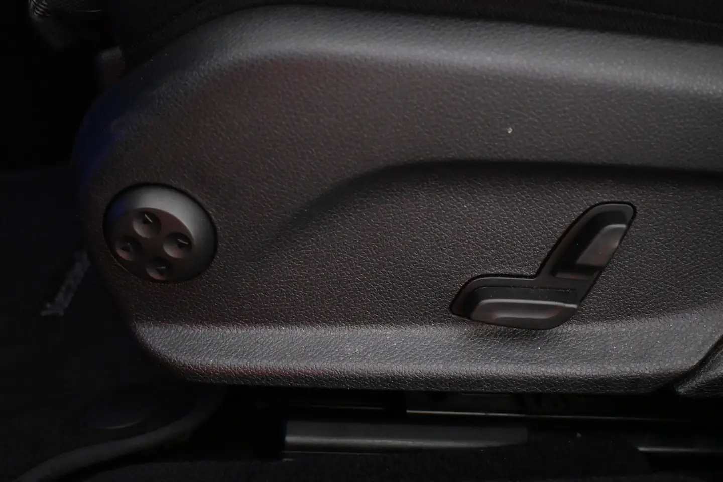 Car Image - 6asnCL8Ot4Kef6ZNPkv4Ke