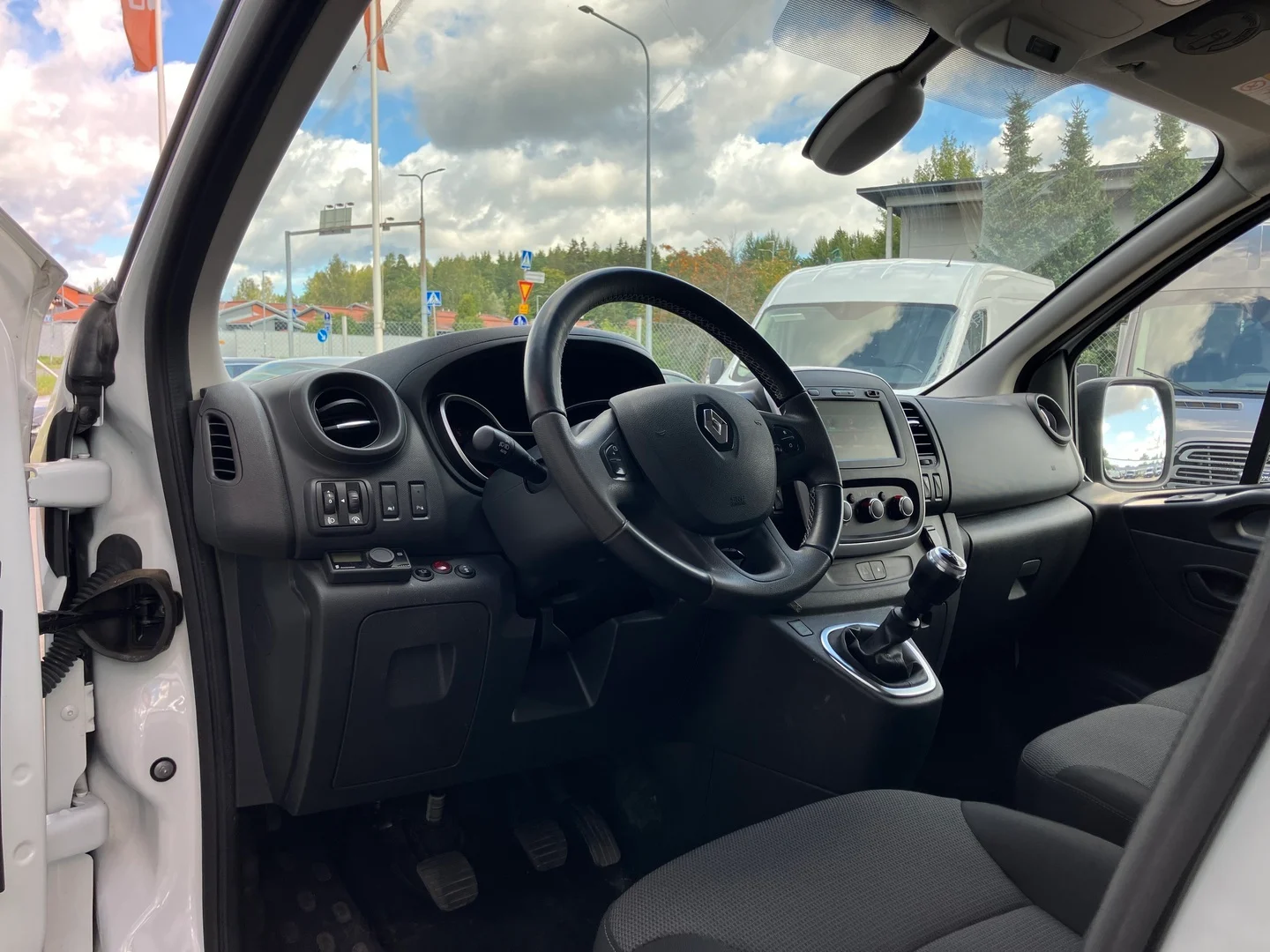 Car Image - 1NvBoixlREAB8in7Q3oC2Q