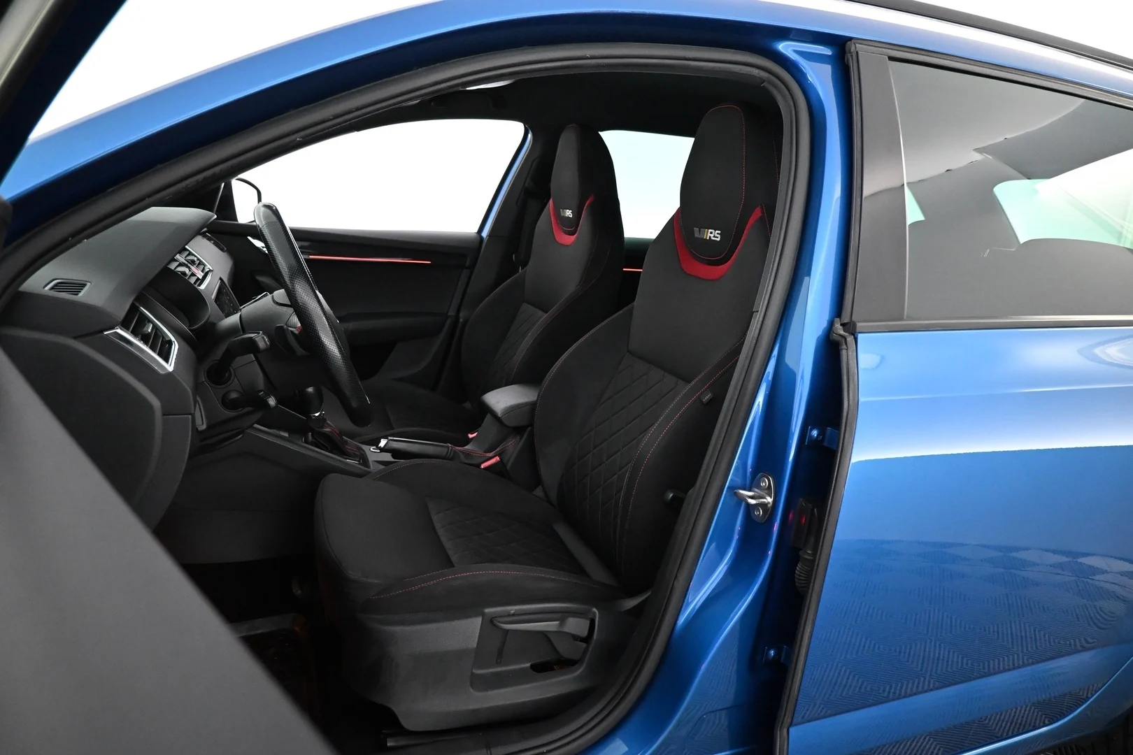 Car Image - cv10tFgoMR17Xz4XF98bd