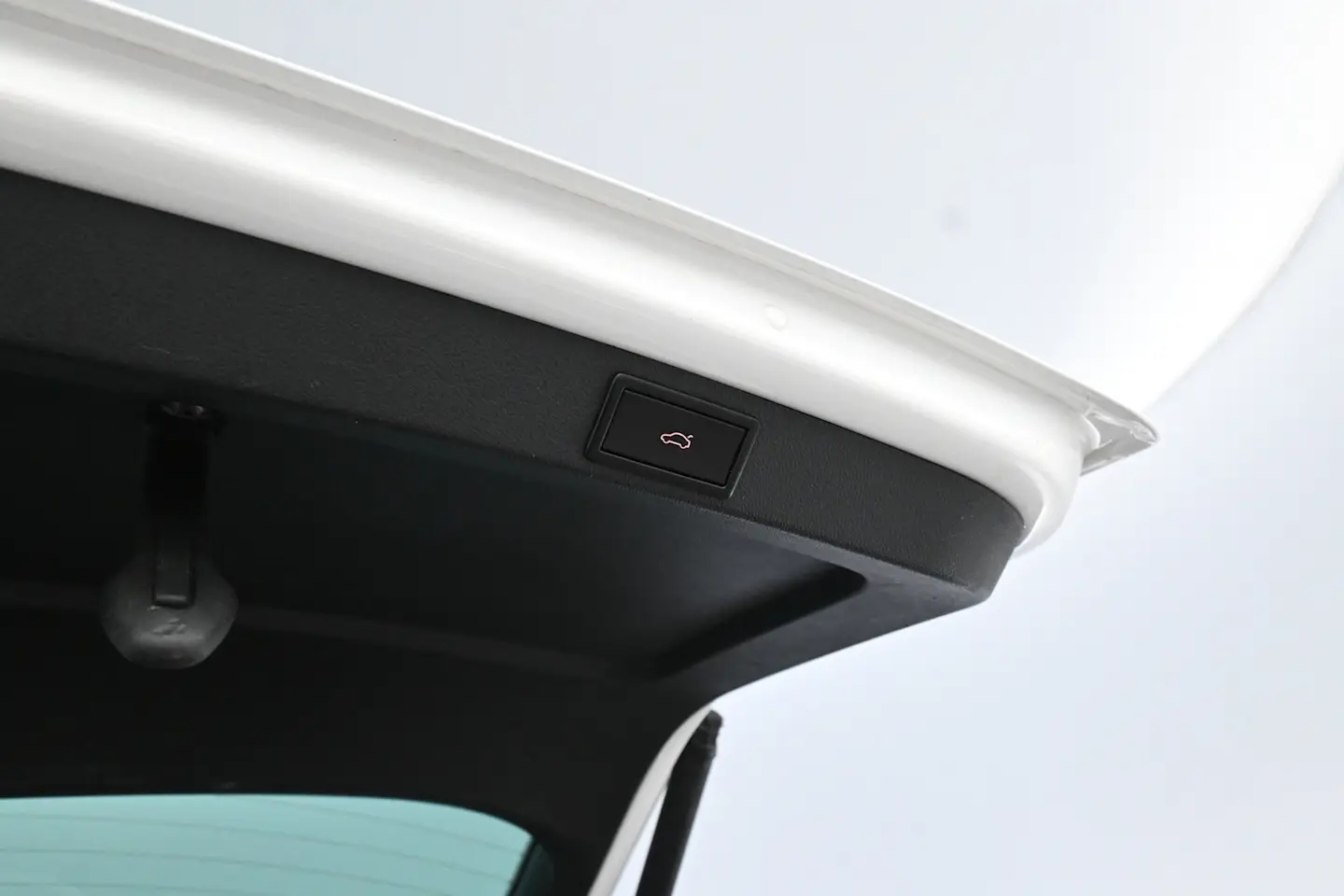 Car Image - 1T04xKyhGlU4G5fKkyKphJ