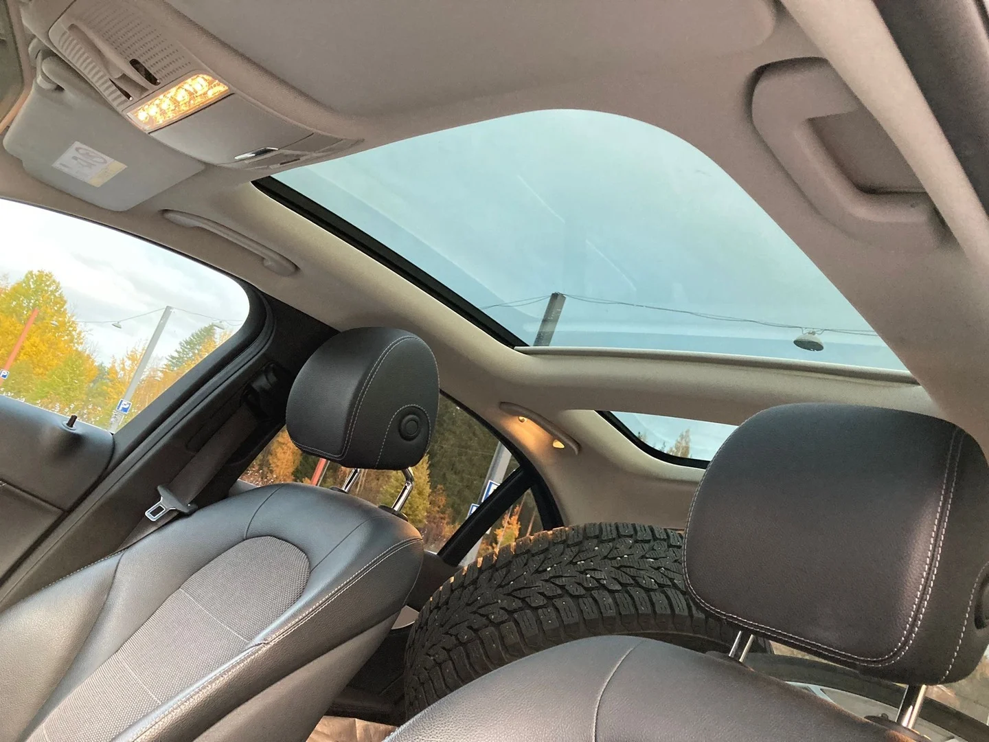 Car Image - 44ALI8vQjNJPm6zGCO7KdG