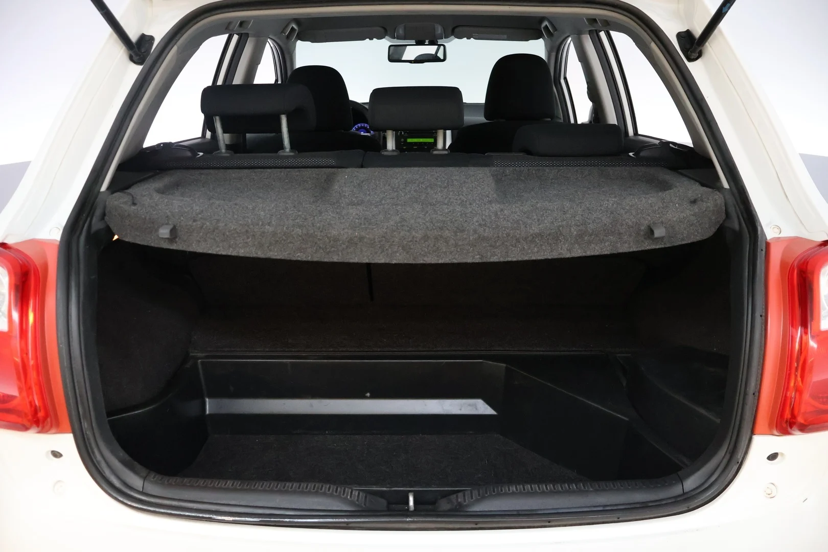 Car Image - 4FoWHOVNPzbVzlQIWo1dHO