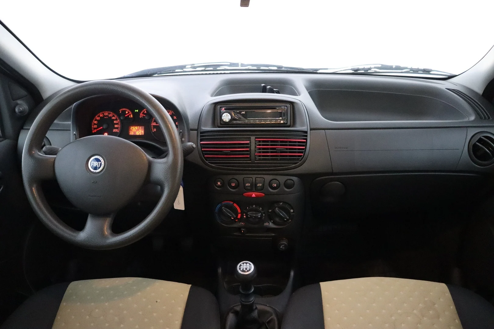Car Image - 2XH6eKNKSVOaWkEZ5KpLzX