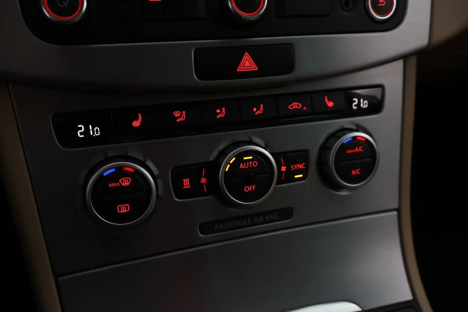 Car Image - 4cAWCTAfRbWRcS1B4Ab7xQ