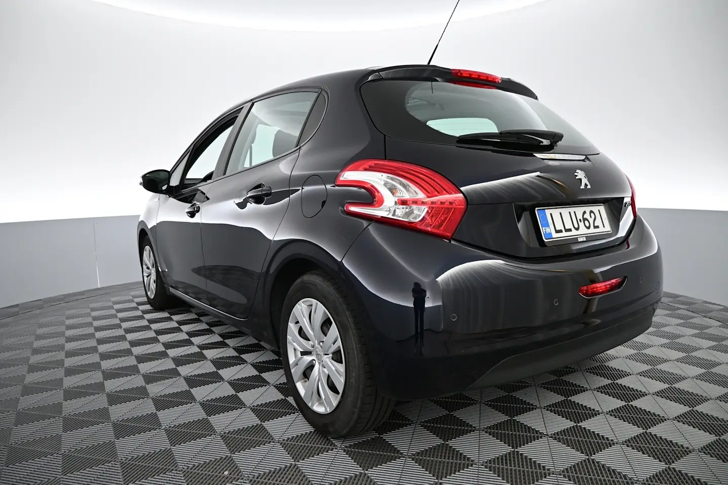 Car Image - 51L90vu2rv3nh4kdtXO5qy