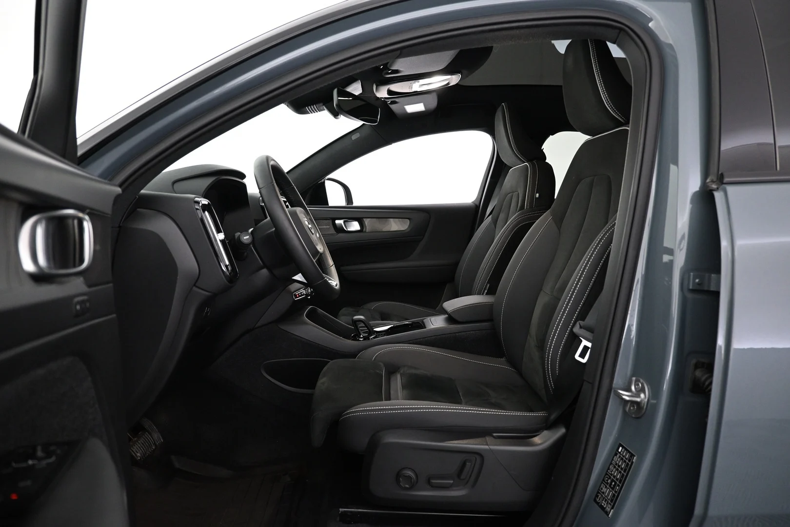 Car Image - 18odK4CNlEcjZbroKRNOXd