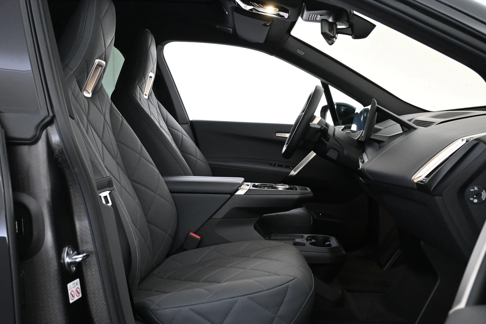 Car Image - S1ItlsqNuRsZaFCBt5iRv