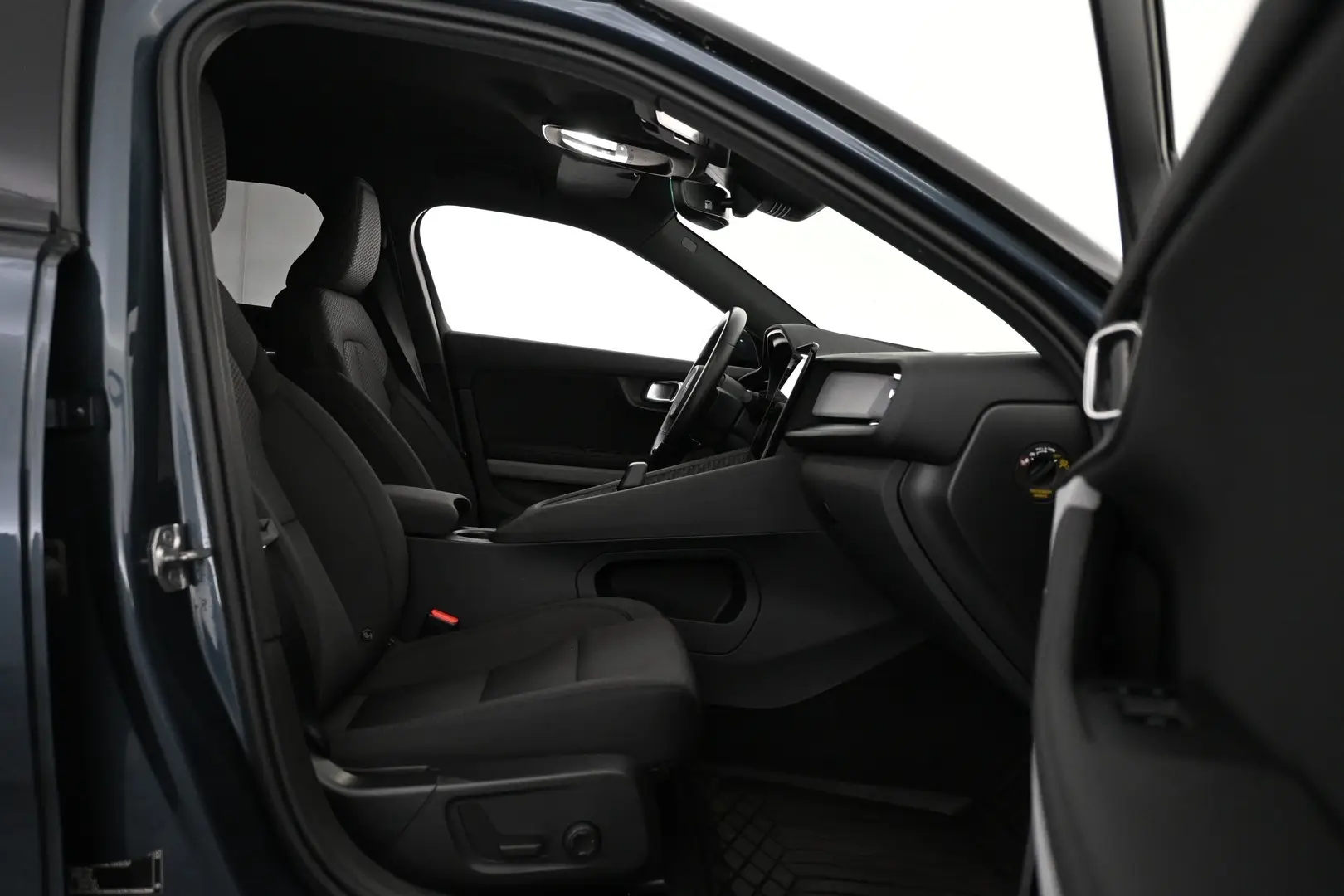 Car Image - 3n0KpdpFwNDbHDZ7BfpaQB