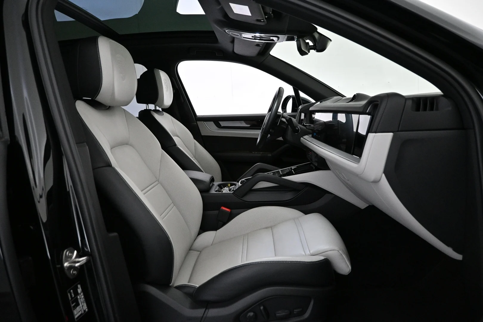 Car Image - 50dT0fKj7YjbN6oJLt2C4y