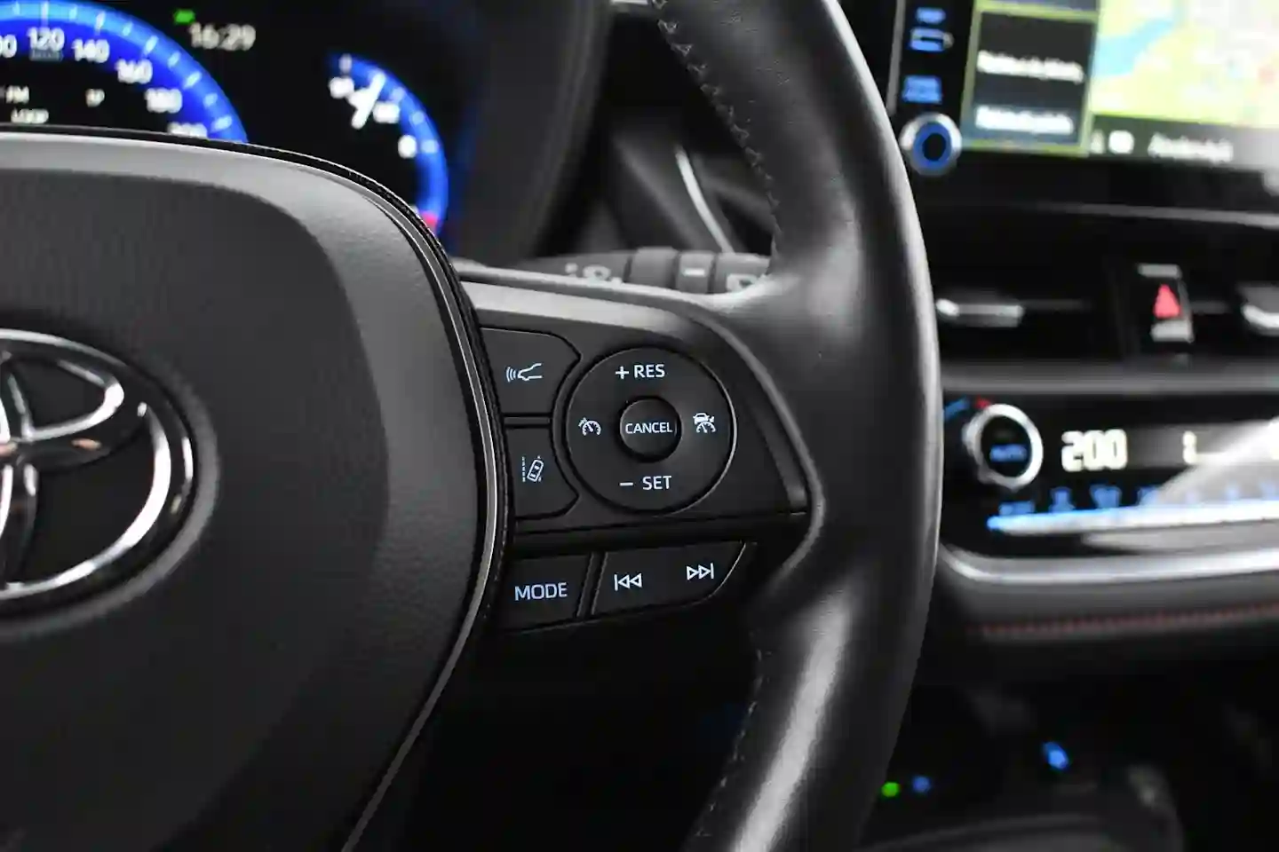 Car Image - 43Q5LSQniUnF3fVyDLxzUV