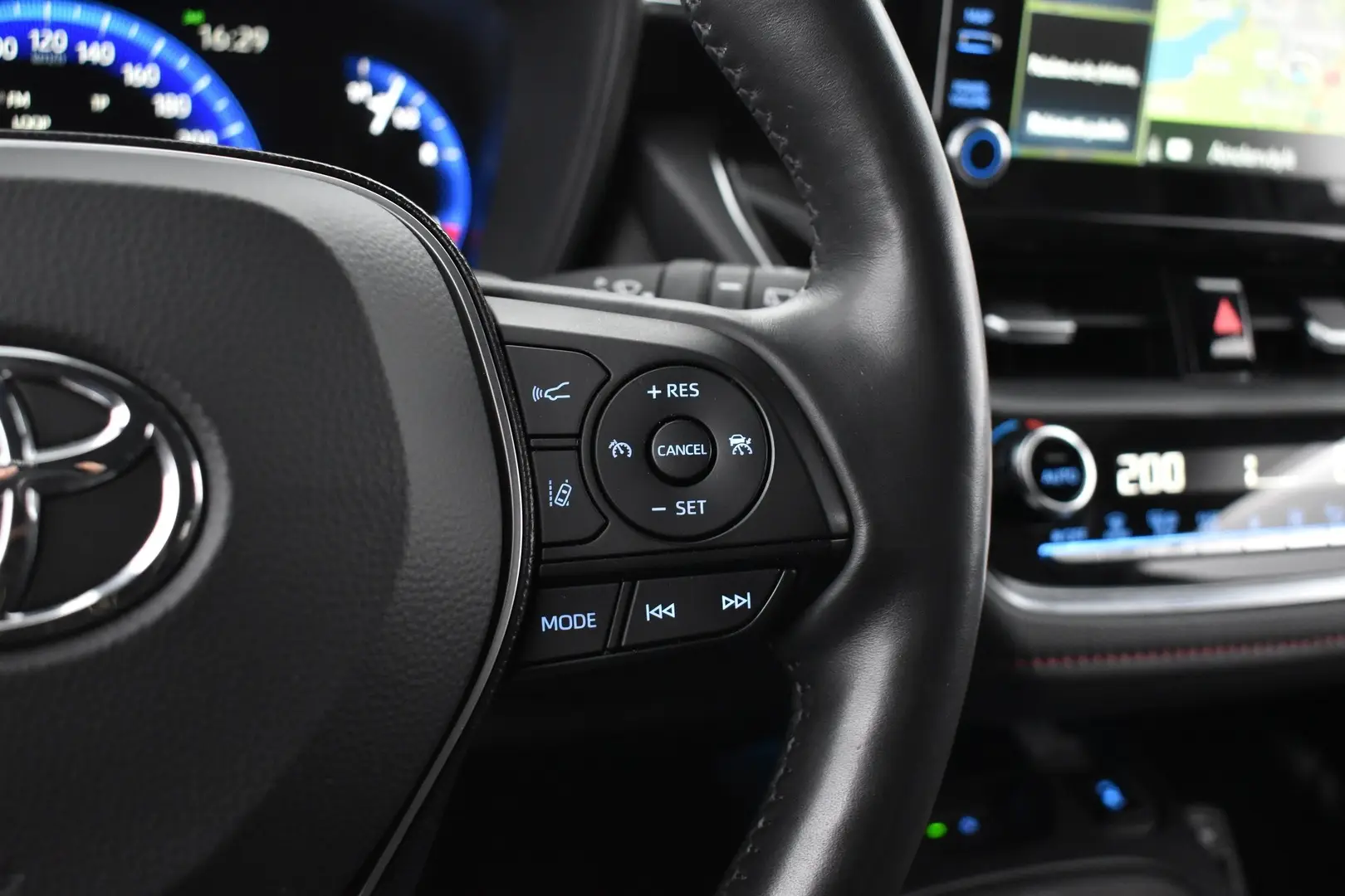 Car Image - 43Q5LSQniUnF3fVyDLxzUV