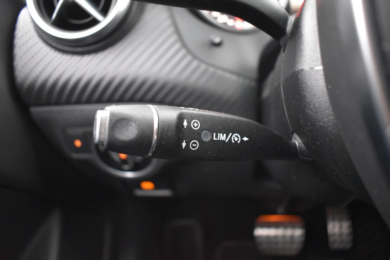 Car Image - 5TwInnuepb1KtNCkUn4YGE