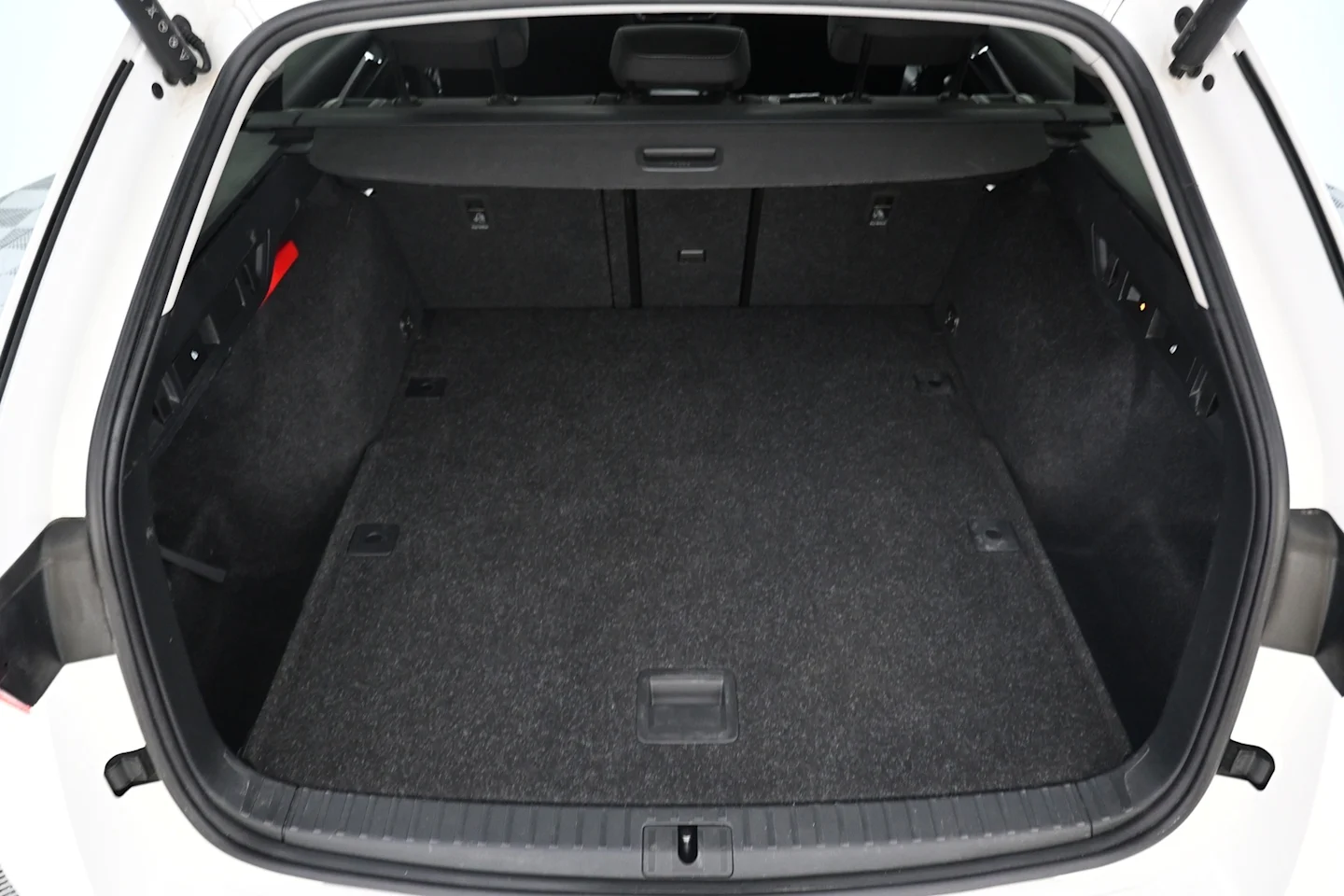 Car Image - 6XeA0b06bw9nk51Wm1dbvk