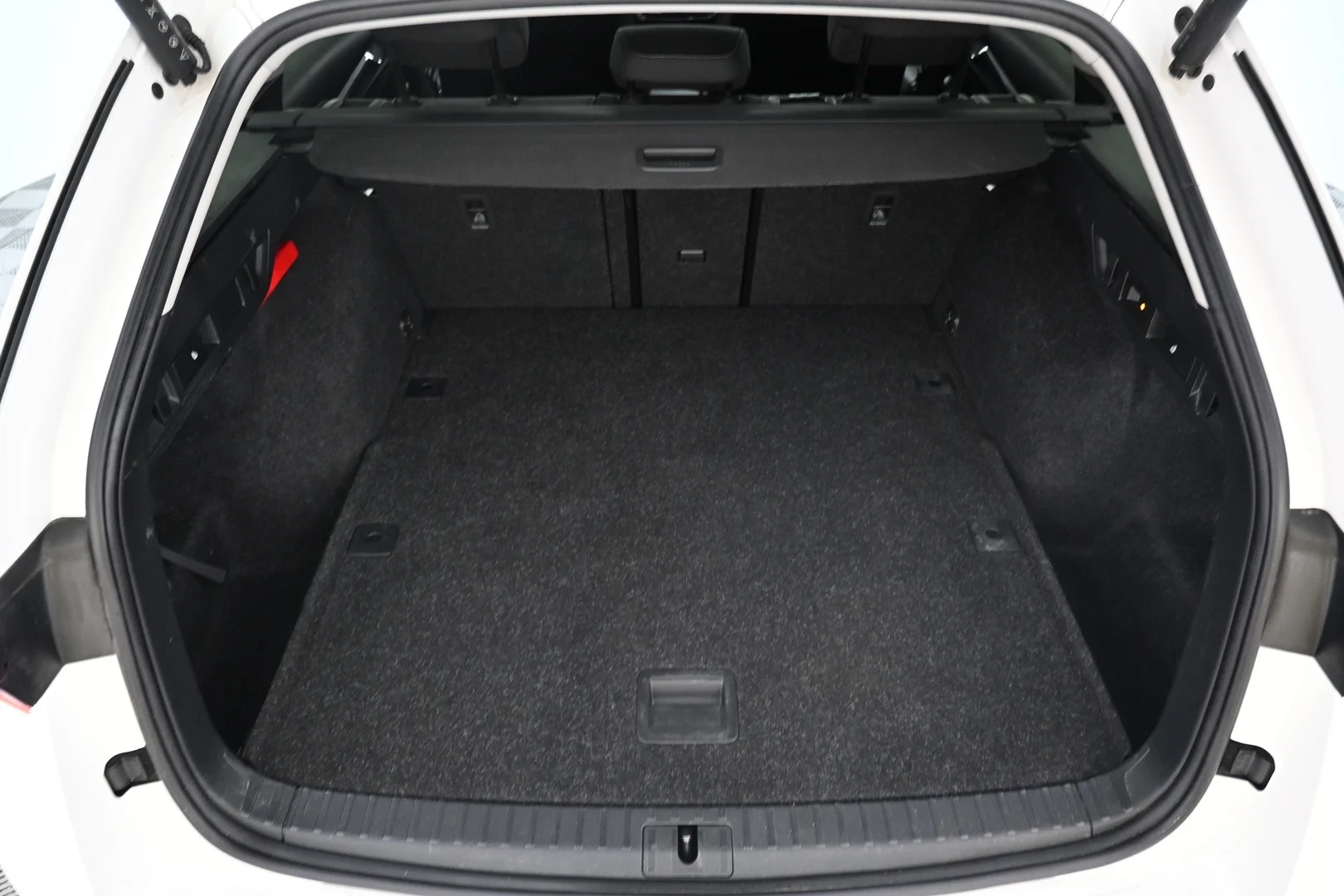 Car Image - 6XeA0b06bw9nk51Wm1dbvk