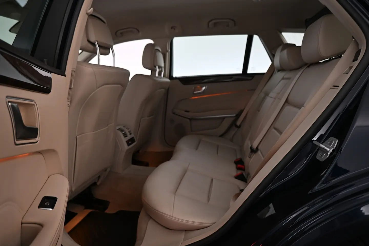 Car Image - 6cfw8EiMiB0PgHtXZiaPQM