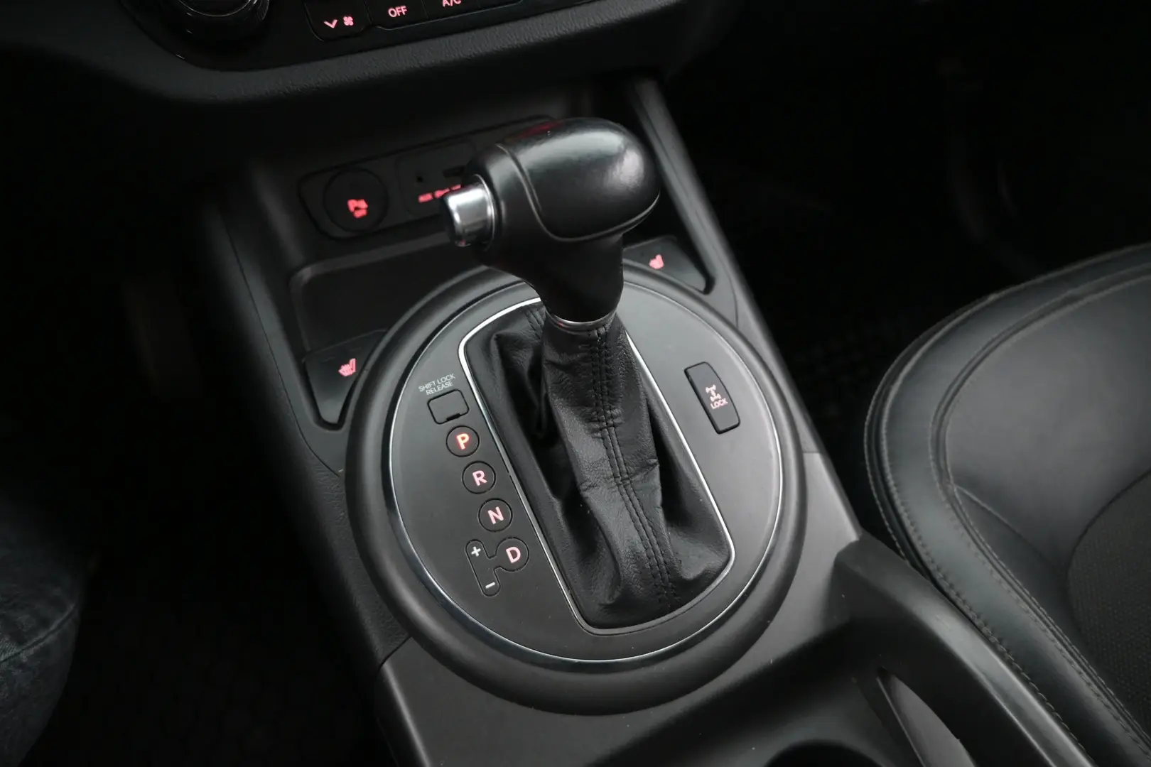 Car Image - 6kdzzMxn3uIjdyONSZlbzY
