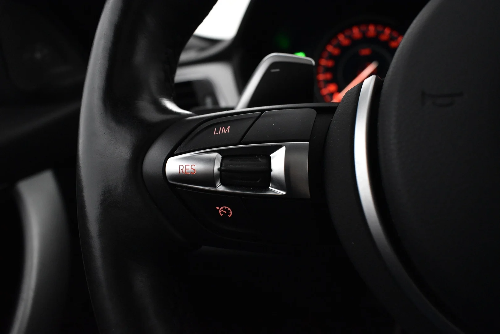 Car Image - 4SlzjSC9uTHKIb8wQaaOLK