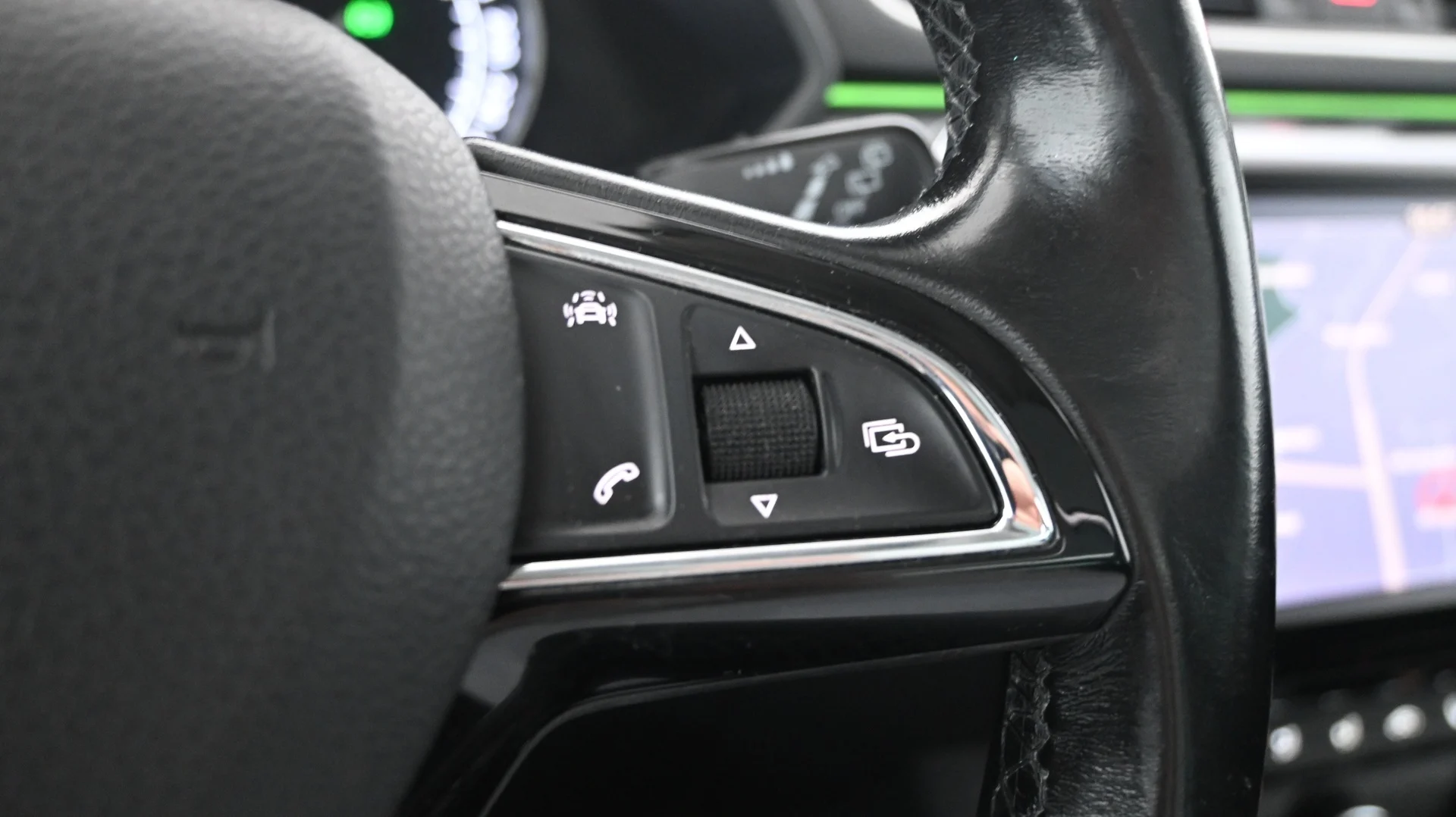 Car Image - 4zQg7lkm1rEsOm2IhGnPoN