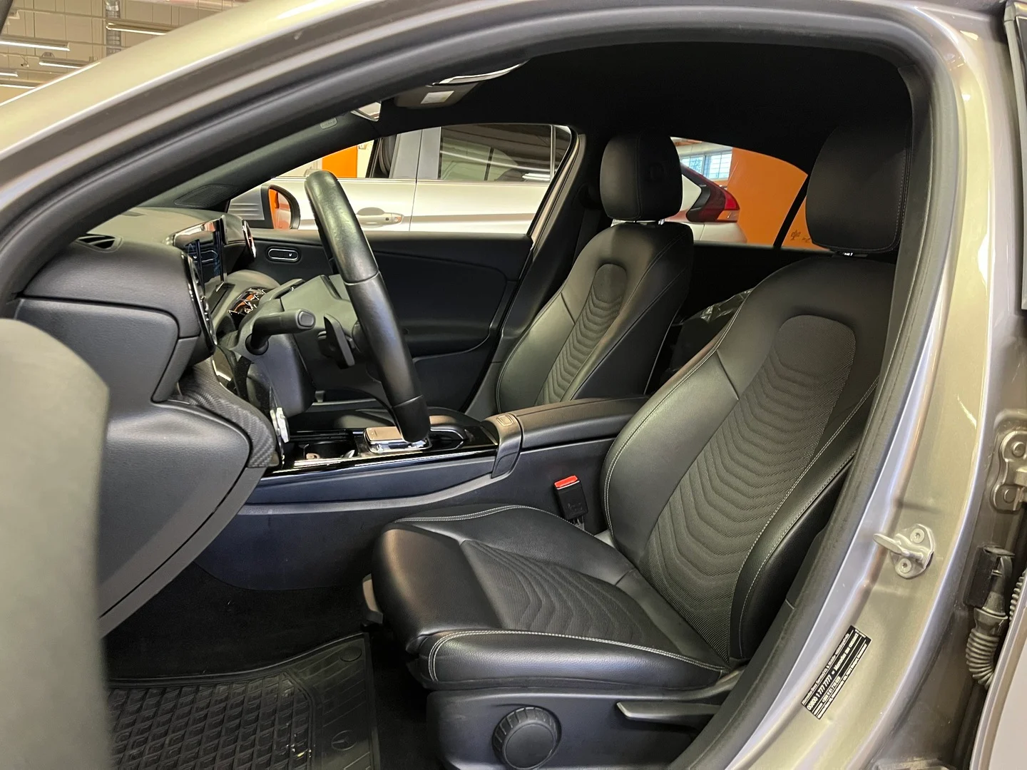 Car Image - 6xifYZvXlppZ37orsgeOKW