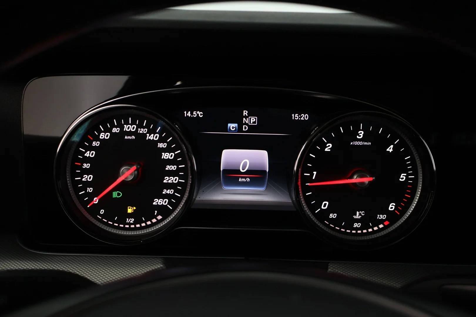 Car Image - 3551e4O2eszF6WXxNbH6Um