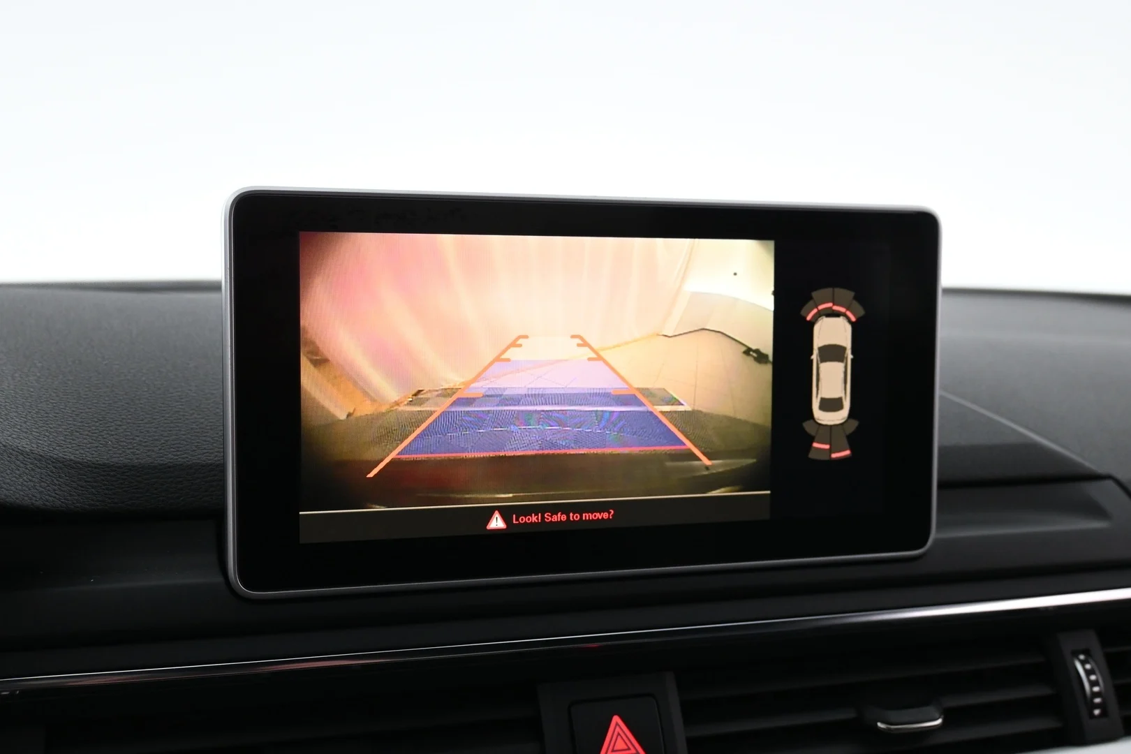 Car Image - 6TQlLY1hvzzeoMHQc2jJX0