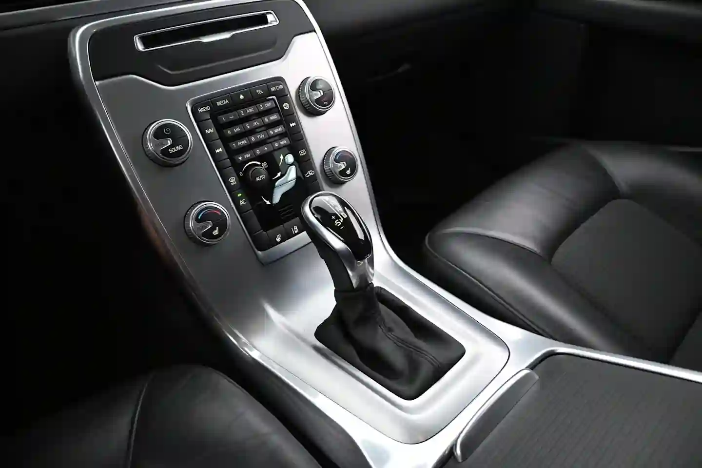 Car Image - 4Z9sYFg5yPwA9Q7q0lM0D8